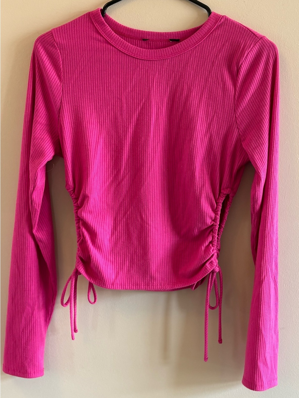Women's Fuchsia Long-Sleeve Ribbed Side-Ruched Top